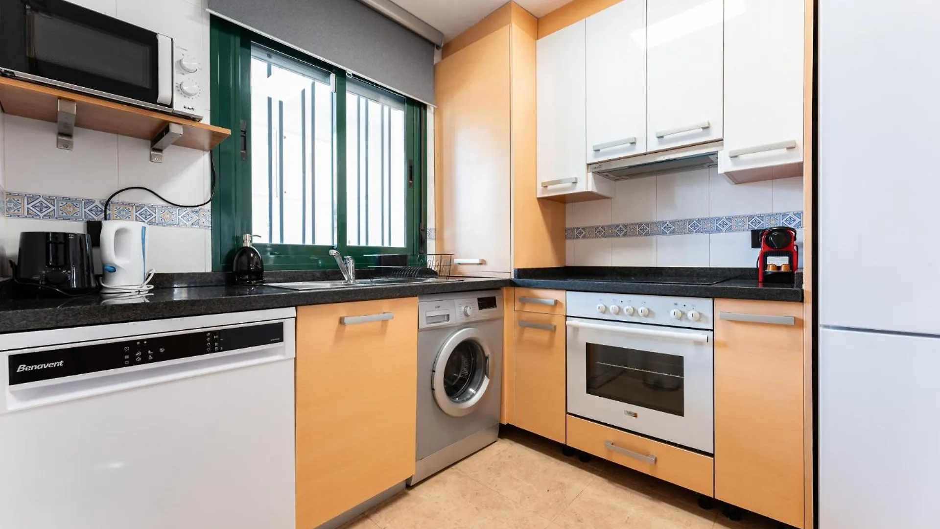 בנאלמדנה Coastal Comfort 2 Bed, Parking Pool And Terrace