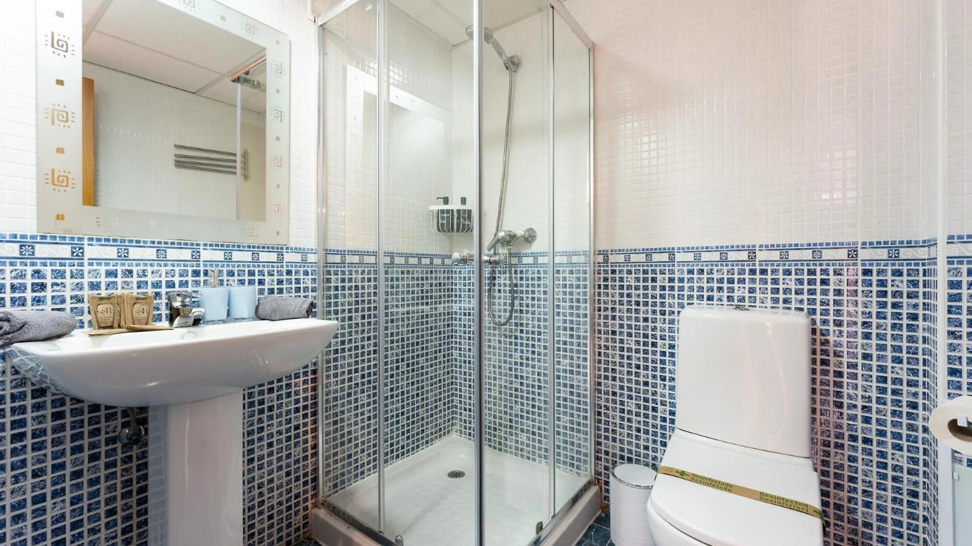 בנאלמדנה Coastal Comfort 2 Bed, Parking Pool And Terrace דירה